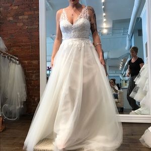 Jenny yoo wedding gown
